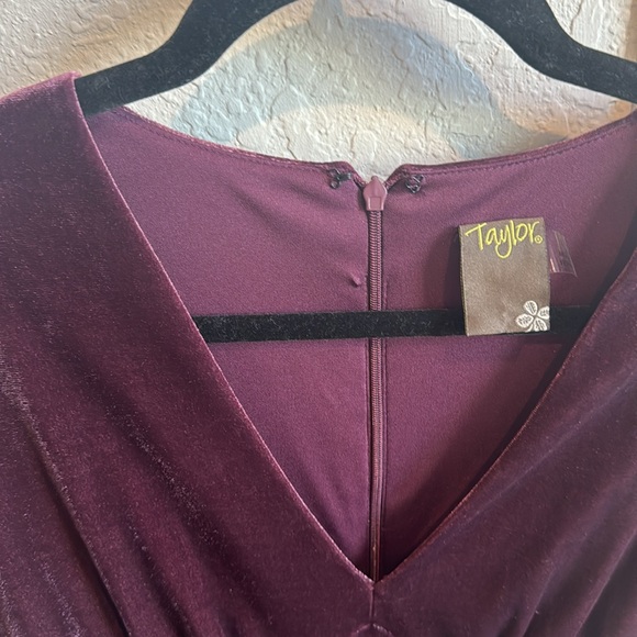 Womens Dress - Picture 3 of 3